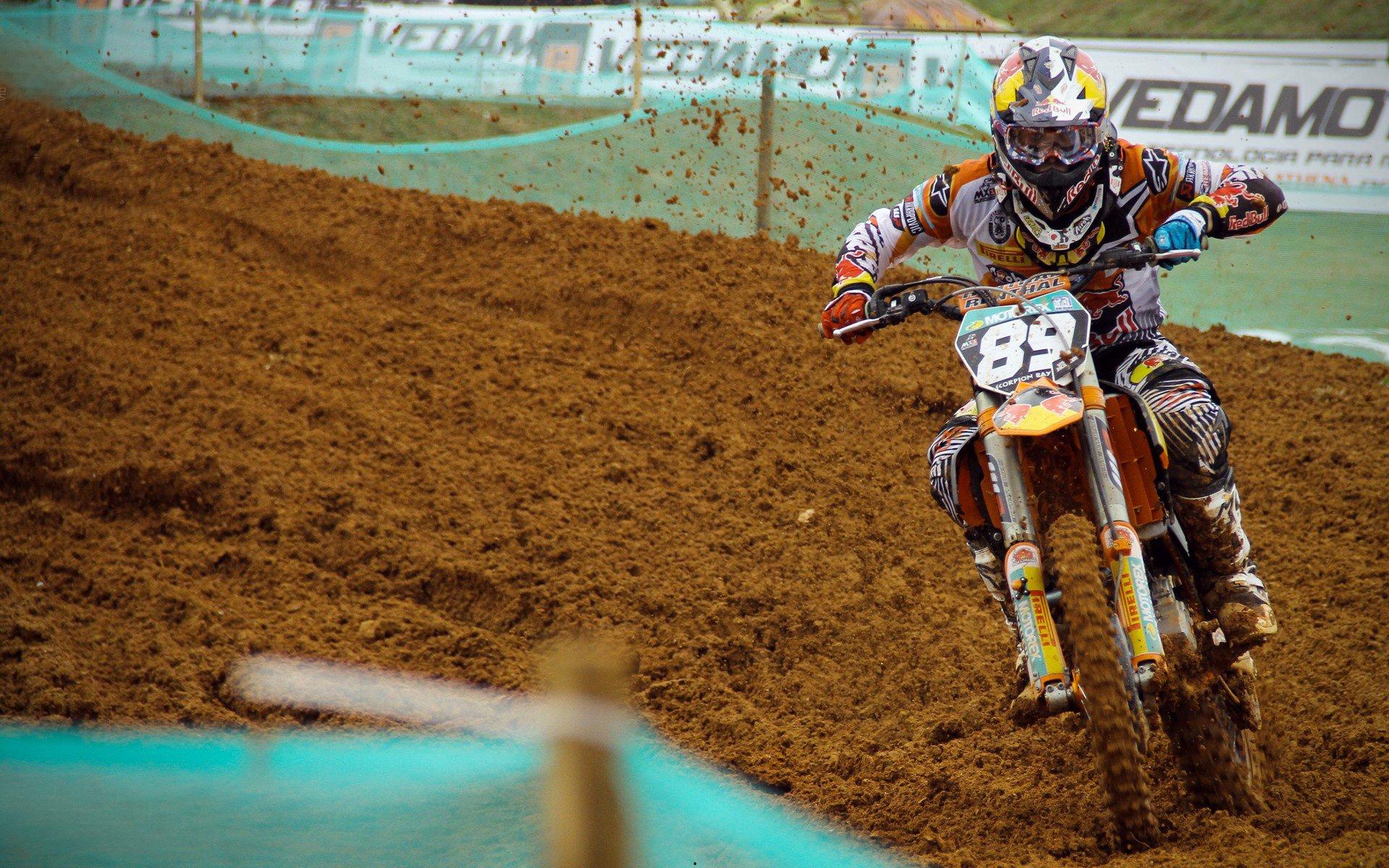 蒂特时代落幕,菲利佩·路易斯临危受命!巴西足球迎来重建曙光