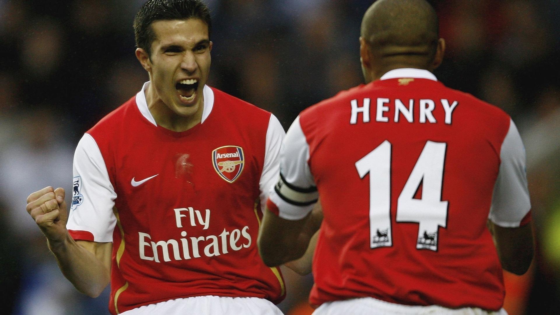 洛卡特利展望欧冠对决，季前赛已验多特，但明晚之战截然不同